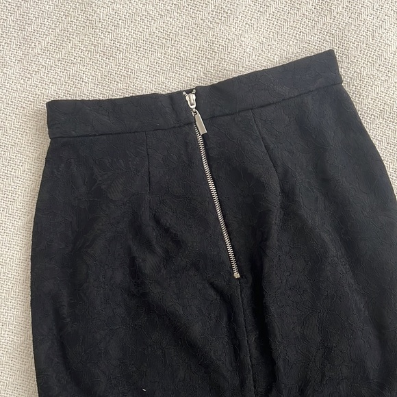 {Jennifer Lopez} Black Lace Skirt - Picture 5 of 6